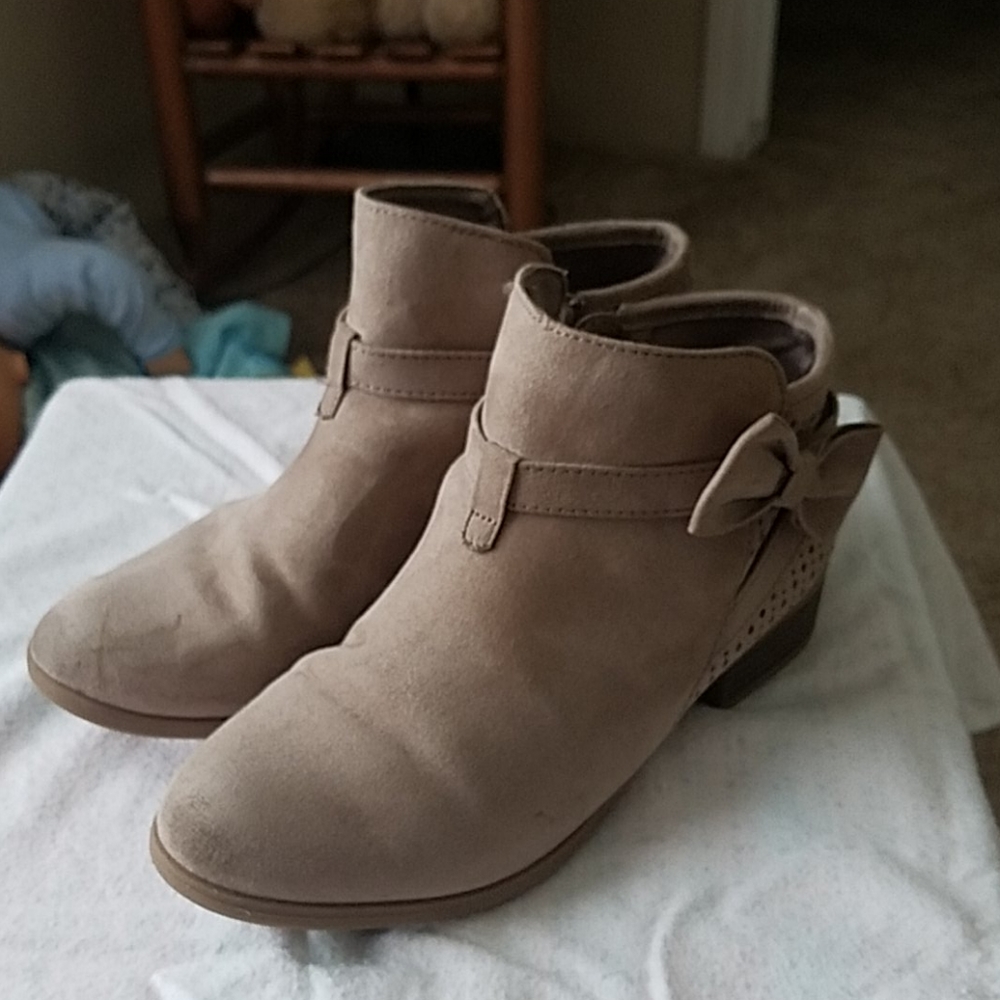 Girls ankle boots
